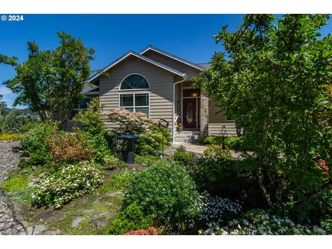 2330 Nw Lila Court Roseburg OR 97471