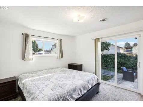 908 S 3rd Avenue Kelso WA 98626