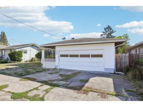 908 S 3rd Avenue Kelso WA 98626
