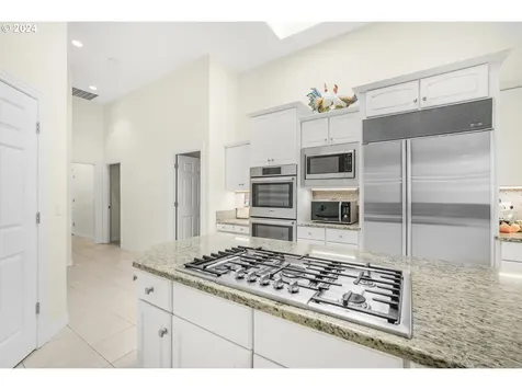 5815 SW Orchid Drive Portland OR 97219