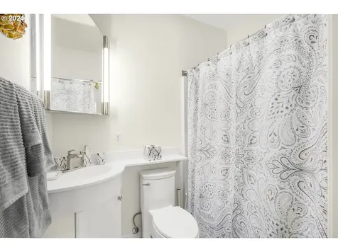 5815 SW Orchid Drive Portland OR 97219