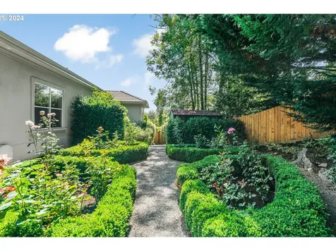 5815 SW Orchid Drive Portland OR 97219