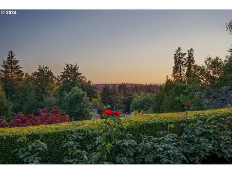 5815 SW Orchid Drive Portland OR 97219
