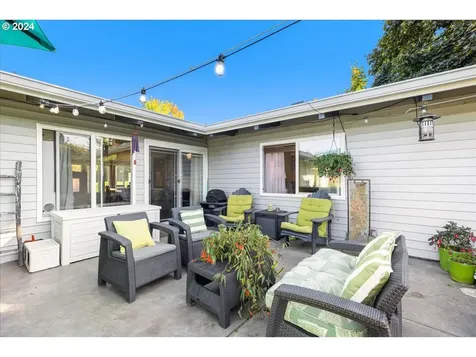 355 NW Angeline Avenue Gresham OR 97030