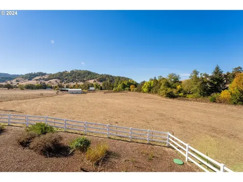 18235 Dixonville Road Roseburg OR 97470