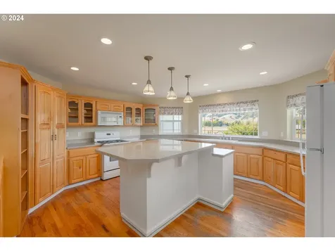 18235 Dixonville Road Roseburg OR 97470