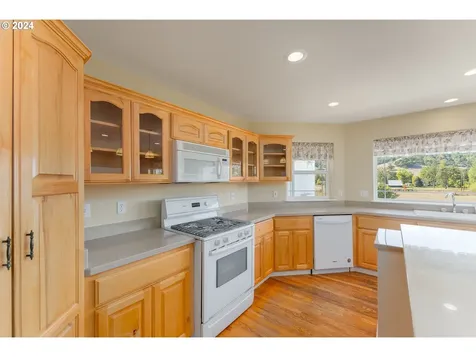 18235 Dixonville Road Roseburg OR 97470