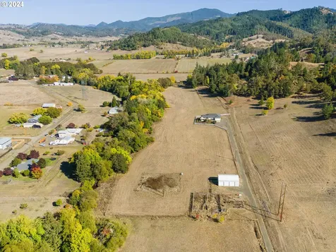 18235 Dixonville Road Roseburg OR 97470