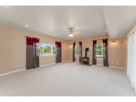 18235 Dixonville Road Roseburg OR 97470