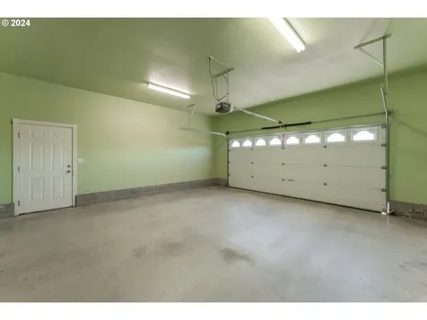 18235 Dixonville Road Roseburg OR 97470