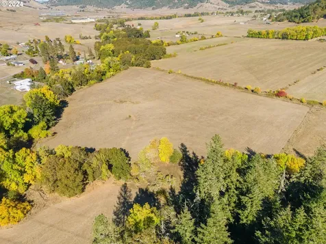 18235 Dixonville Road Roseburg OR 97470