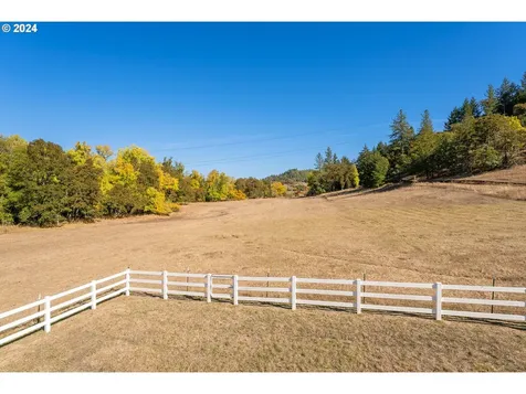 18235 Dixonville Road Roseburg OR 97470