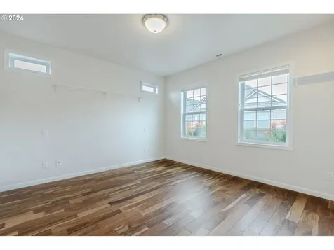 2086 Lake Shore Drive Eugene OR 97408