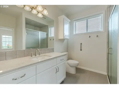 2086 Lake Shore Drive Eugene OR 97408