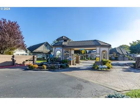 2086 Lake Shore Drive Eugene OR 97408