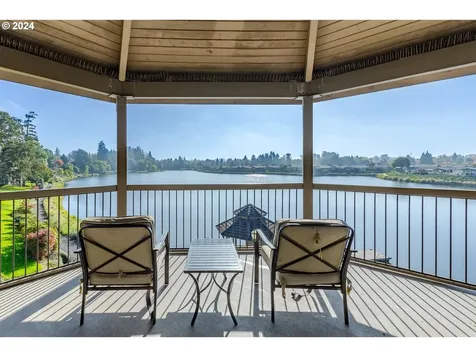 2086 Lake Shore Drive Eugene OR 97408