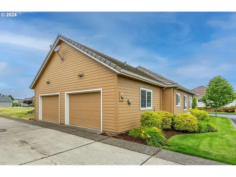 2086 Lake Shore Drive Eugene OR 97408