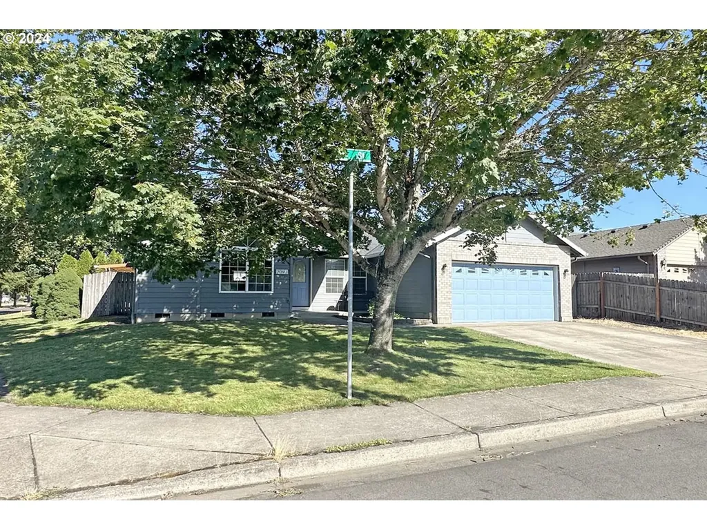 2093 8th Street Springfield OR 97477
