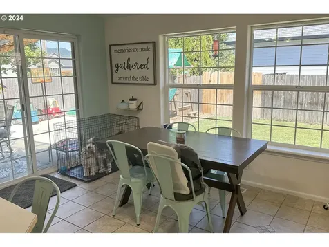 2093 8th Street Springfield OR 97477