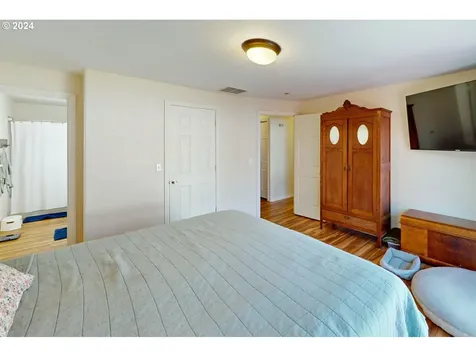 2093 8th Street Springfield OR 97477