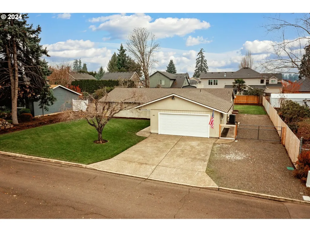 182 NE 14th Avenue Canby OR 97013