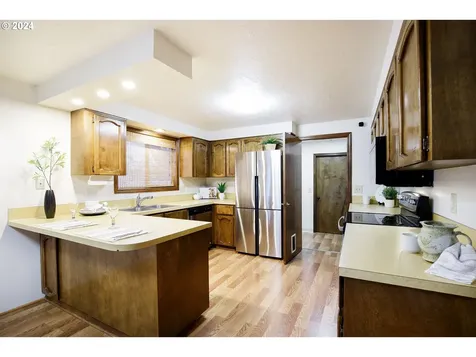 182 NE 14th Avenue Canby OR 97013