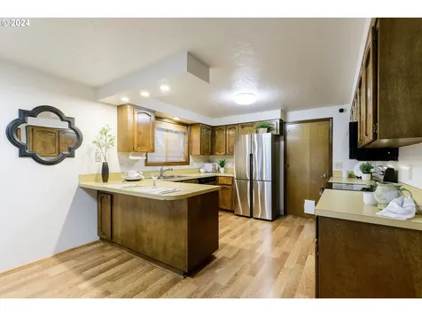 182 NE 14th Avenue Canby OR 97013