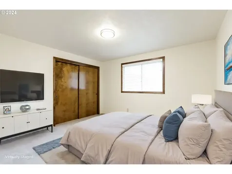 182 NE 14th Avenue Canby OR 97013