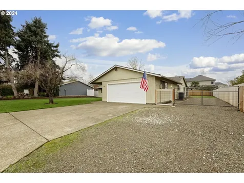 182 NE 14th Avenue Canby OR 97013