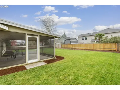 182 NE 14th Avenue Canby OR 97013