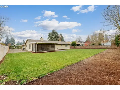 182 NE 14th Avenue Canby OR 97013