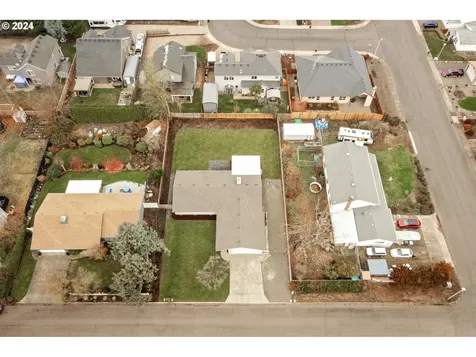 182 NE 14th Avenue Canby OR 97013