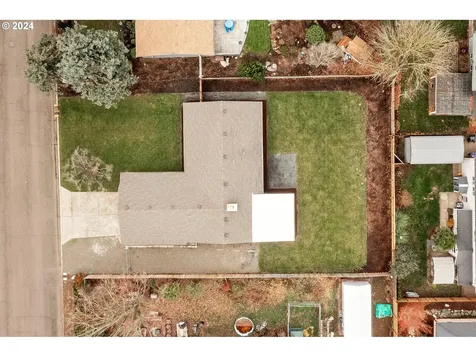 182 NE 14th Avenue Canby OR 97013