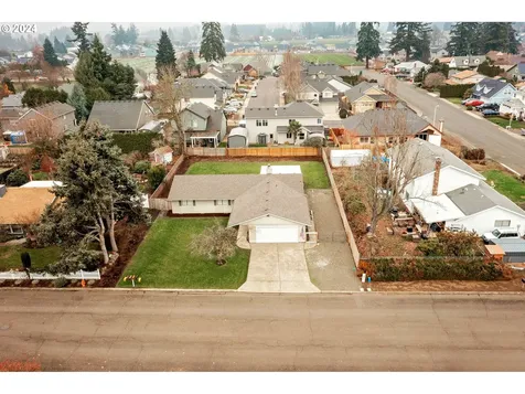182 NE 14th Avenue Canby OR 97013