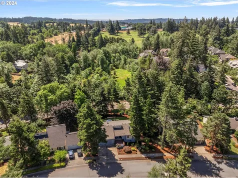 1471 Greentree Circle Lake Oswego OR 97034