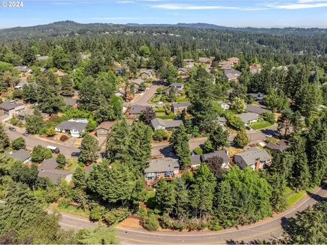 1471 Greentree Circle Lake Oswego OR 97034