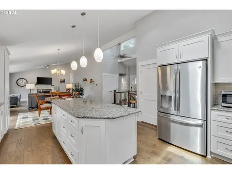 1471 Greentree Circle Lake Oswego OR 97034