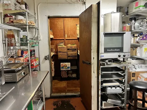 34635 Highway 101 Business Astoria OR 97103