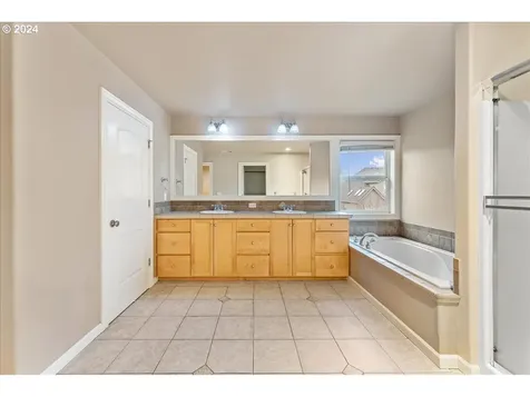 1326 SE 16th Avenue Canby OR 97013