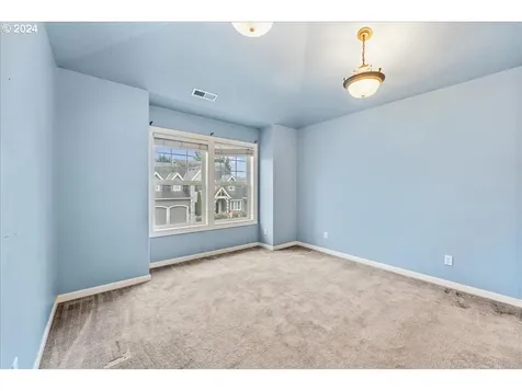 1326 SE 16th Avenue Canby OR 97013