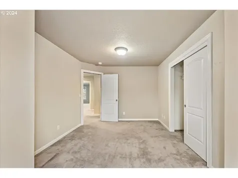 1326 SE 16th Avenue Canby OR 97013