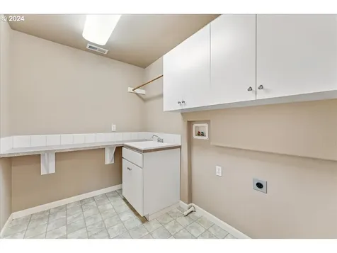 1326 SE 16th Avenue Canby OR 97013