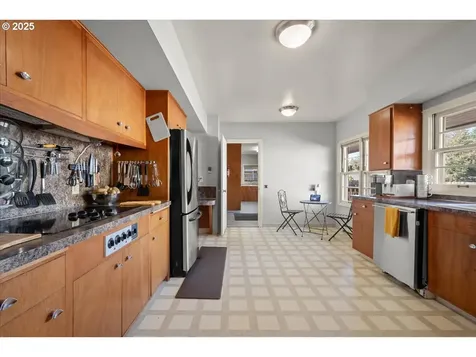 13516 NE 72nd Street Vancouver WA 98682