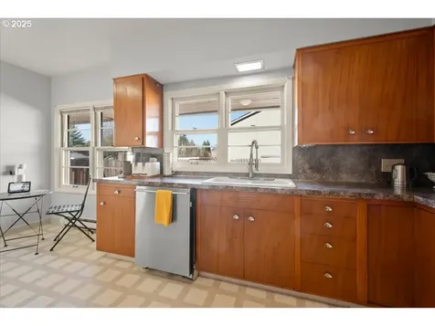 13516 NE 72nd Street Vancouver WA 98682