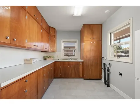 13516 NE 72nd Street Vancouver WA 98682