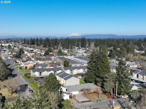 13516 NE 72nd Street Vancouver WA 98682