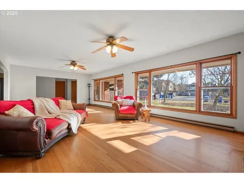 13516 NE 72nd Street Vancouver WA 98682