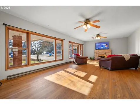 13516 NE 72nd Street Vancouver WA 98682