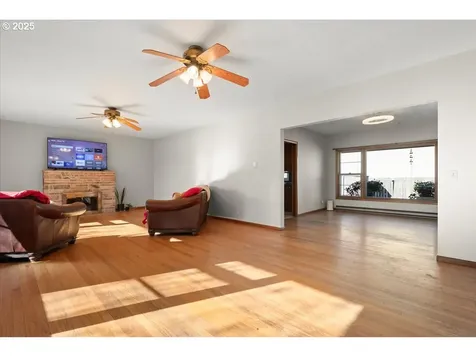 13516 NE 72nd Street Vancouver WA 98682