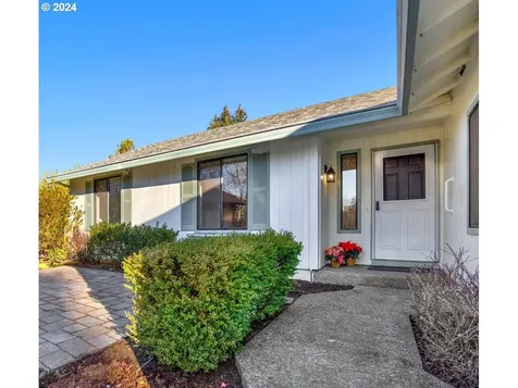 20052 SW 72nd Avenue Tualatin OR 97062